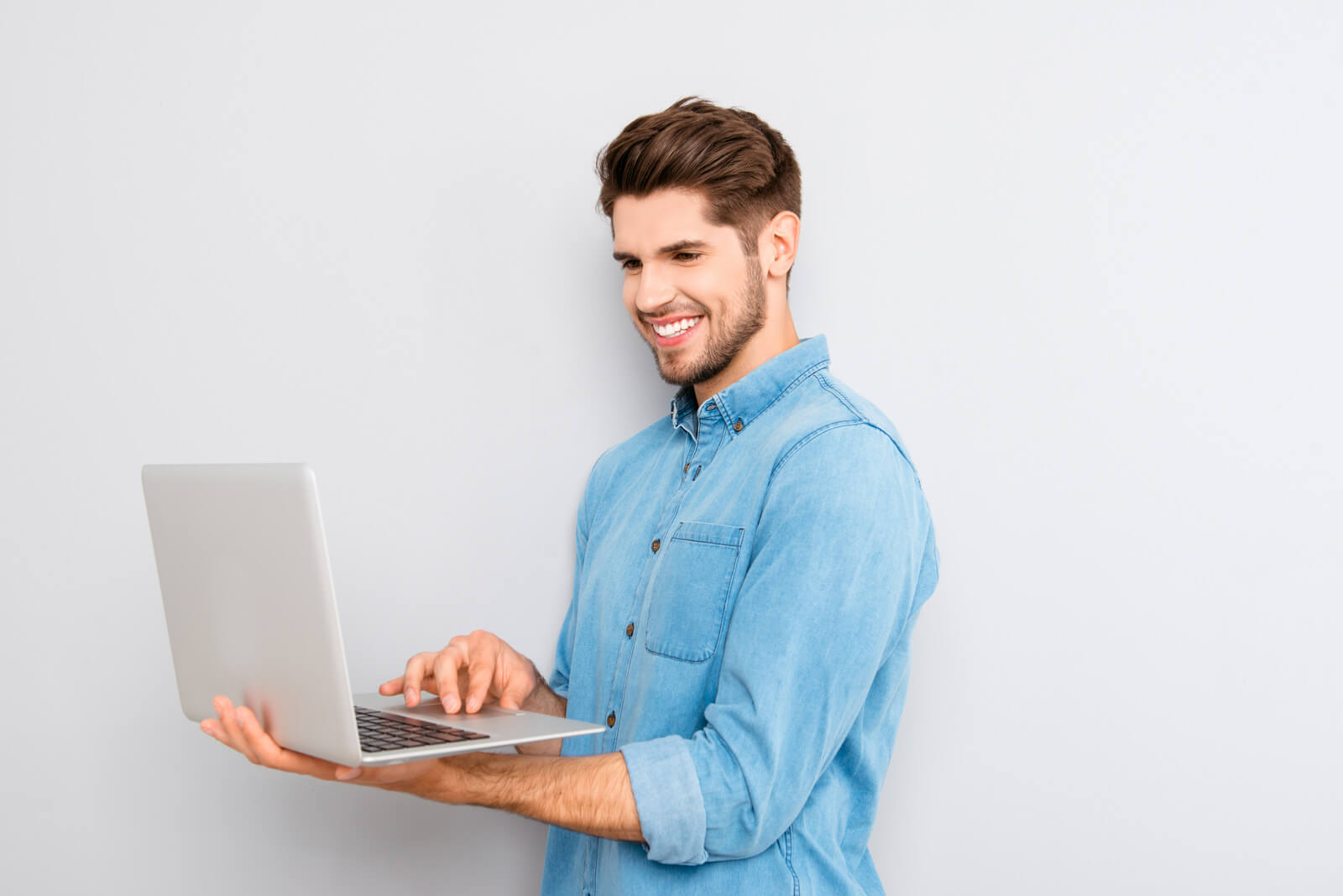 Skyrocket Din Online Vekst: Kattapult Din Bedrift Til Nye Høyder Med Et Premium Webhotell