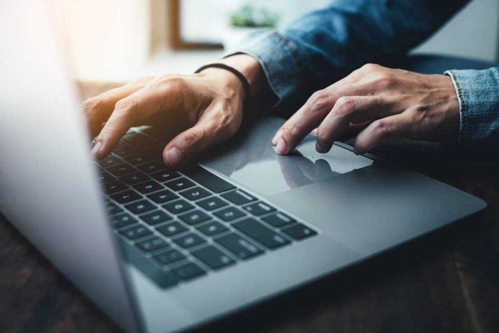 Omdefiniering av webbplatsens förträfflighet: Webbhotellets nyckelroll i din framgångsberättelse och monumentala onlineinflytande!